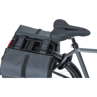 Basil Urban Dry Dubbele Fietstas Charcoal Melee 8 Basil Urban Dry Dubbele Fietstas Charcoal Melee - Afbeelding 6