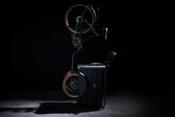 Keewee Bakfiets 27 Keewee Bakfiets -Cube Shop Popal 5 Staand zijaanzicht centered 569d