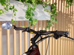 Stromer ST1 Sport M 814Wh Showmodel -Cube Shop STROMER ST1 DEEP RED SPORT DETAILFOTO STUUR 4e3c