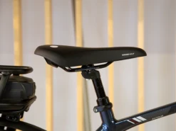 Giant Entour E+ 1 Heren Showmodel -Cube Shop giant entour e detailfoto zadel 1