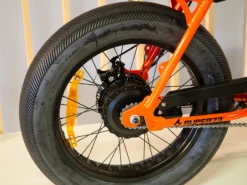 Super73 ZG Showmodel -Cube Shop super73 zg detailfoto achterwielmotor